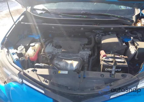 2018 Toyota Rav4 Xle z USA, uszkodzony, nr VIN 2T3RFREV6JW752717